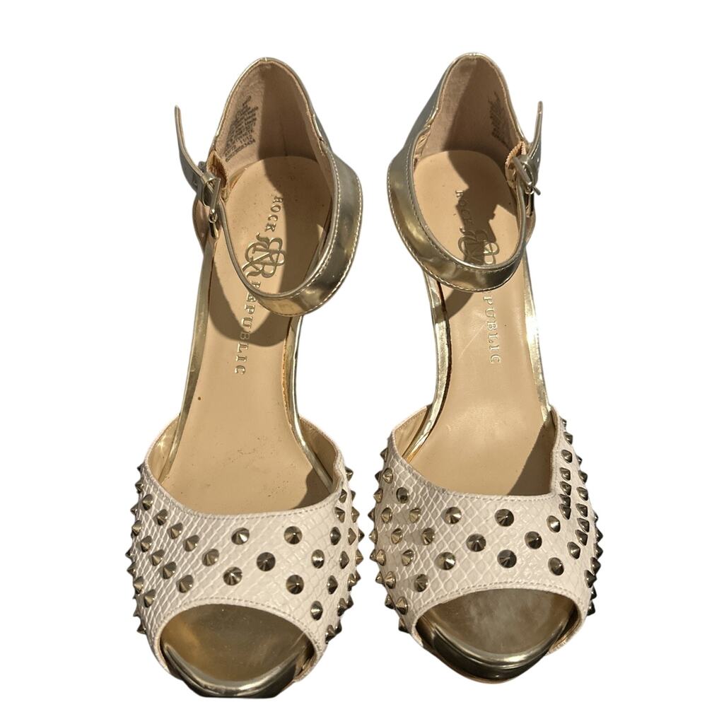 Rock & Republic Studded Peep Toe Stiletto Heels Metallic Gold White Size 8.5